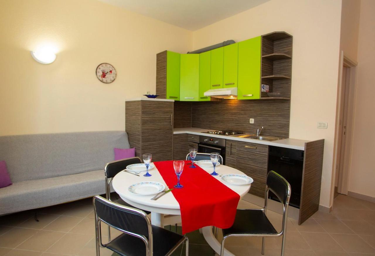 Apartments Loncar Tucepi Bagian luar foto