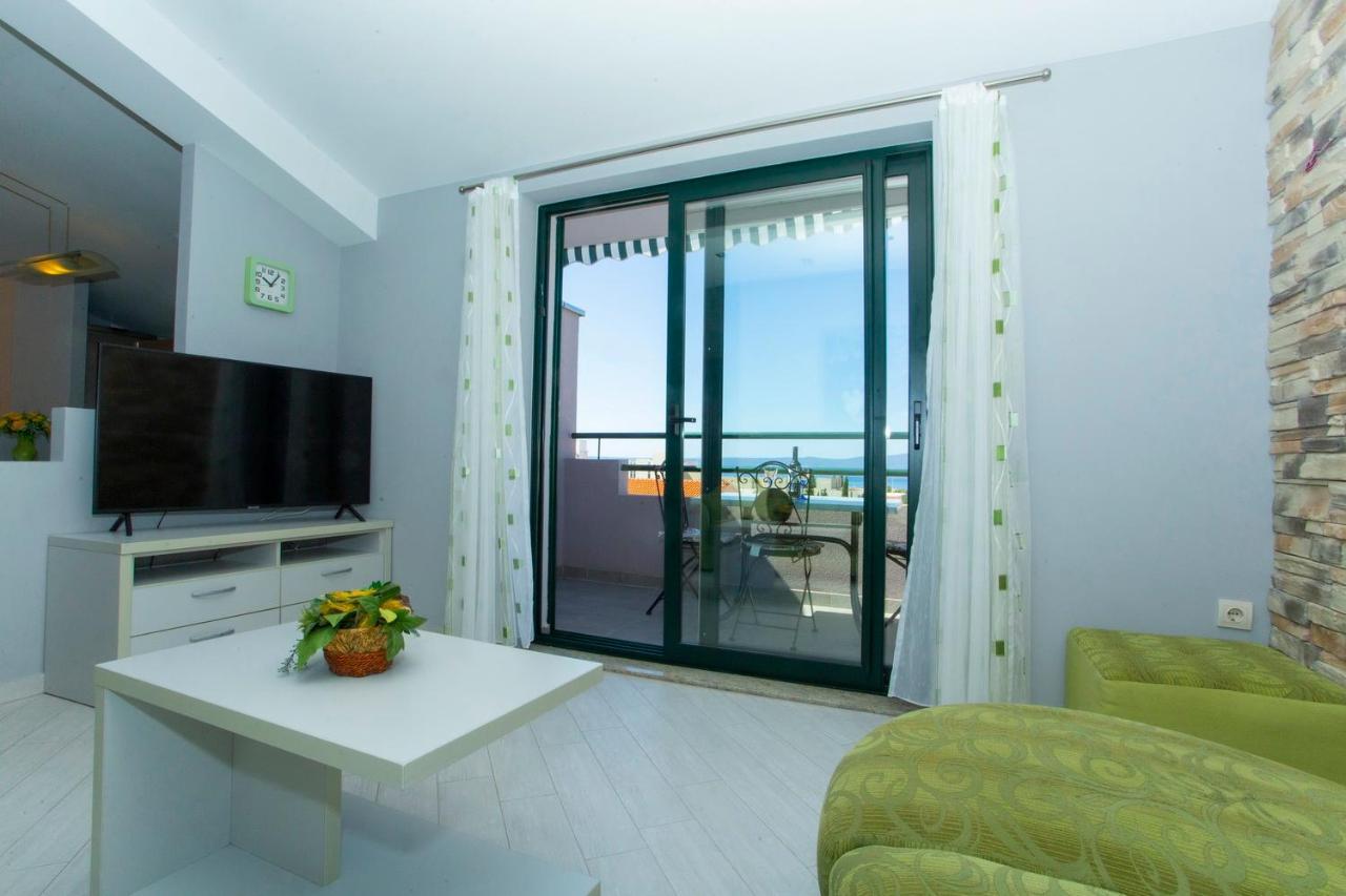 Apartments Loncar Tucepi Bagian luar foto